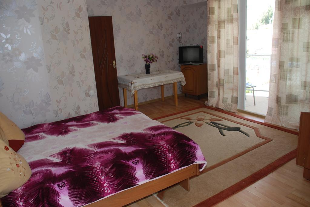 " У Татьяны" Hotel Cholpon-Ata Bagian luar foto