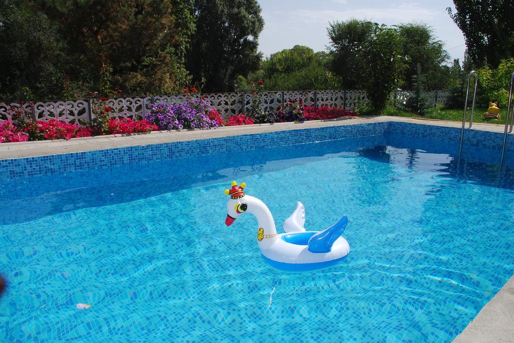 " У Татьяны" Hotel Cholpon-Ata Bagian luar foto
