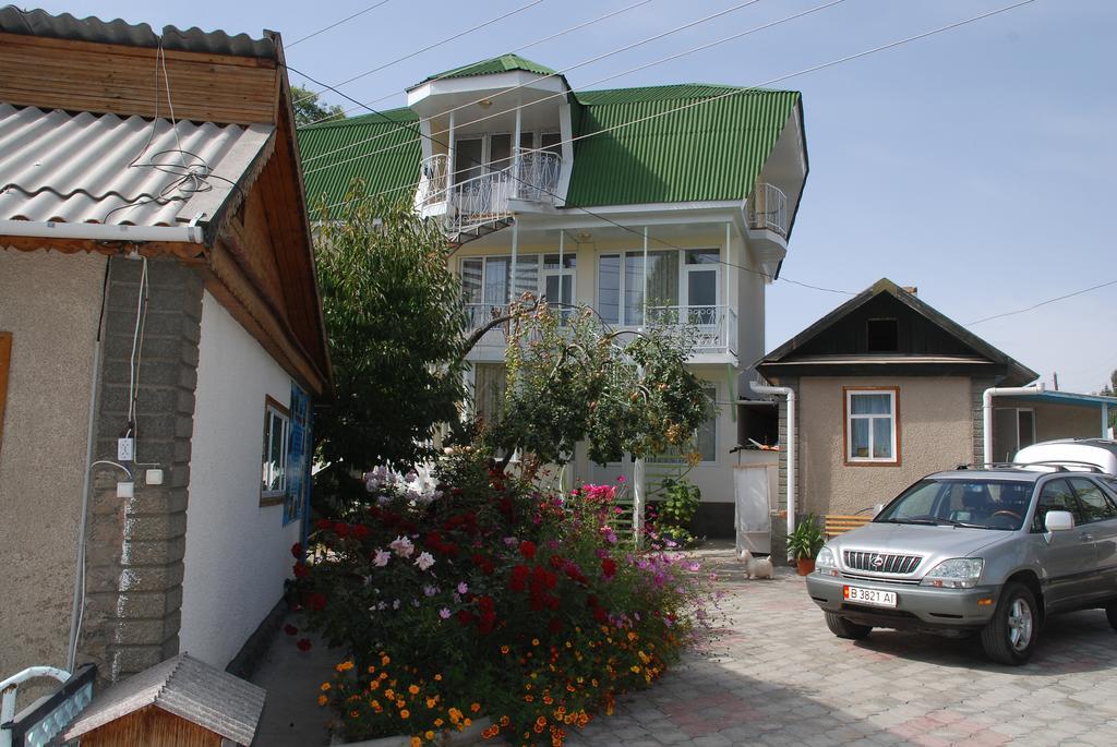 " У Татьяны" Hotel Cholpon-Ata Bagian luar foto